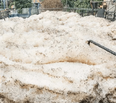 (圖:電廠污水泡沫危害)