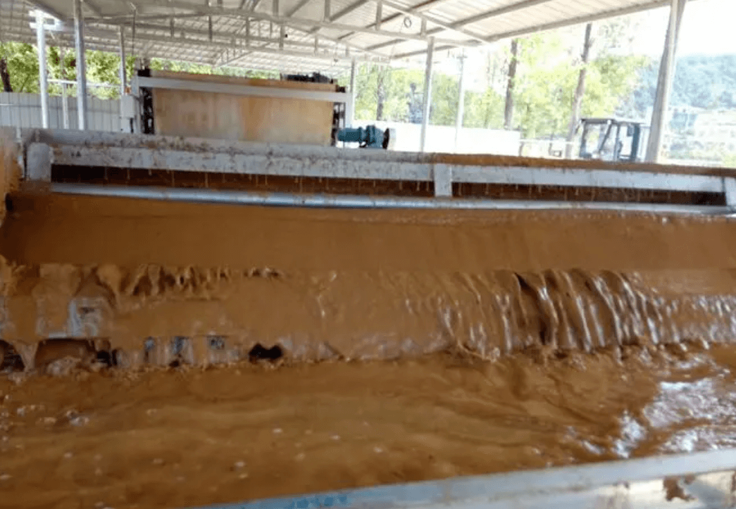 （圖：盾構機泥漿污水消泡劑應用）