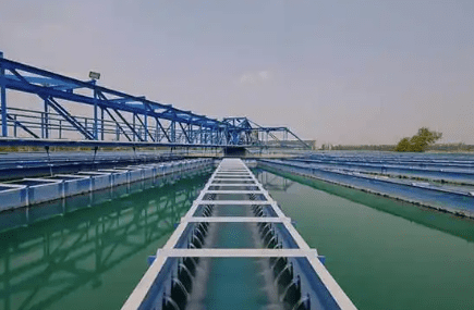 （工廠水處理消泡劑應用場景）